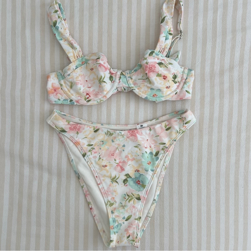 Abercrombie & Fitch Floral Wide Strap Pleated Bikini Top & Bottom Size XXS , XS